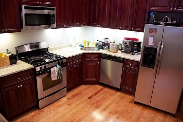 1089 Beacon Street - Photo 0