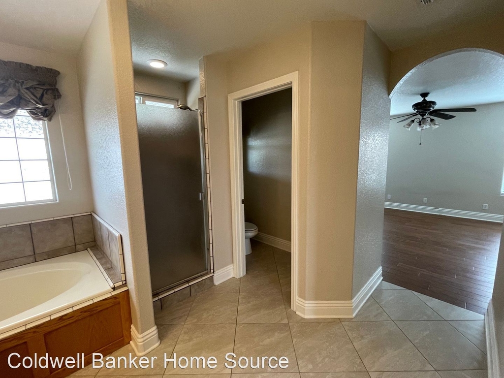 12721 Sweetwater Cir. - Photo 7