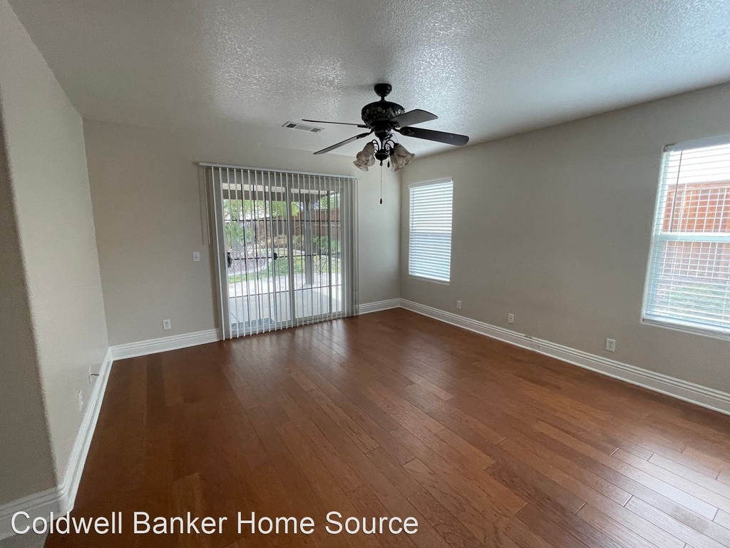 12721 Sweetwater Cir. - Photo 4