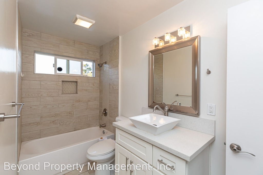 2534 Howard Avenue - Photo 7