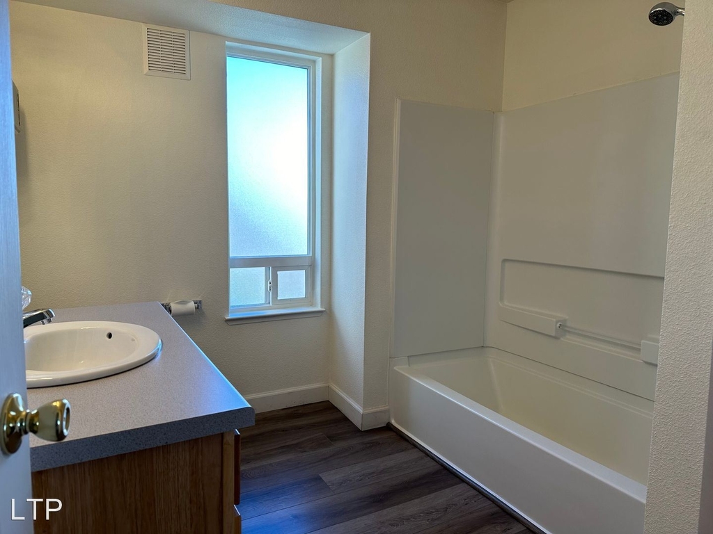 3913 Clear Acre Lane Apt 142 - Photo 6