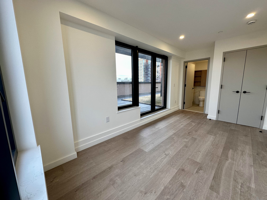 321 Franklin Avenue - Photo 1