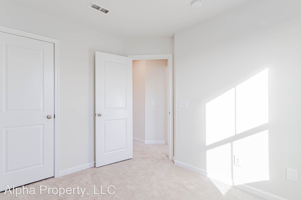 100 Coldwater Creek Court - Photo 16