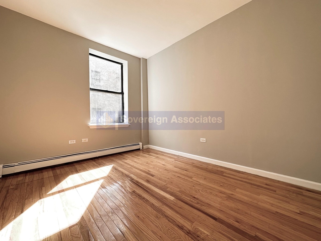 707 Saint Nicholas Avenue - Photo 3