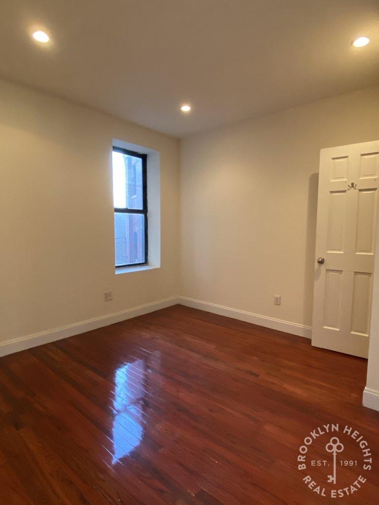 568 Pacific St. - Photo 11