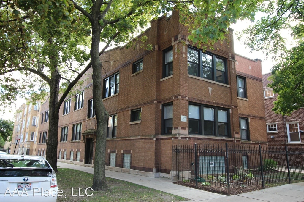 3819-23 W Altgeld - Photo 0