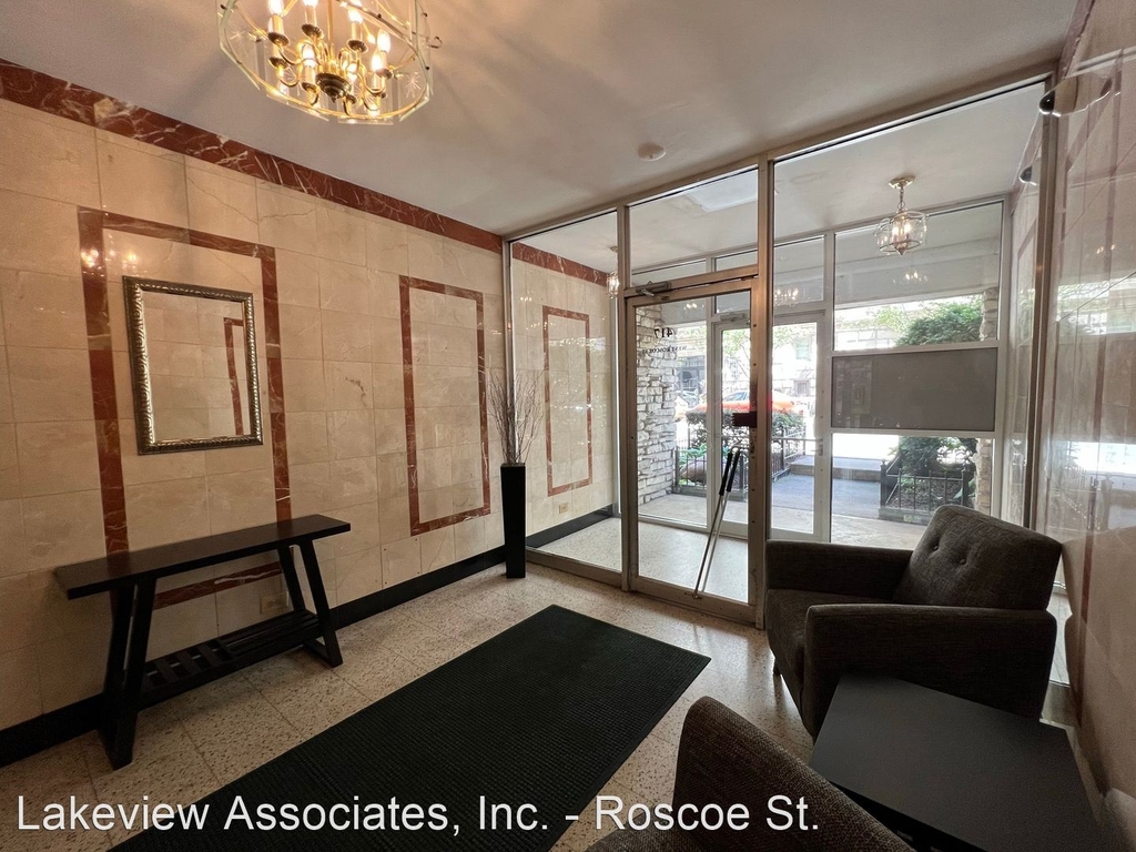 417 W. Roscoe - Photo 9