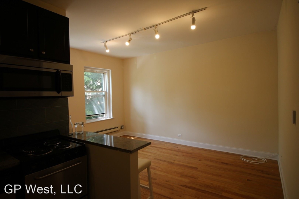 1210 W. Granville - Photo 2