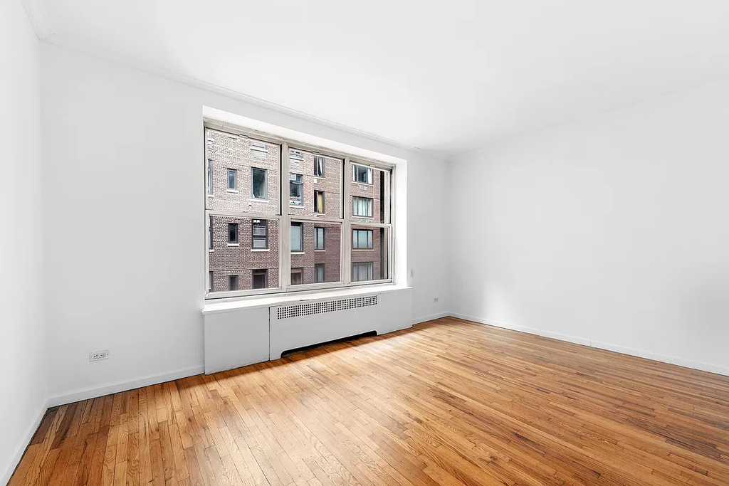 330 East 58th Street - Photo 0