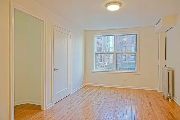 30-49 Crescent Street - Photo 0