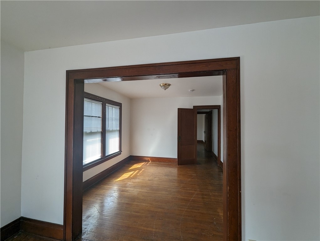 33 Manhattan Avenue - Photo 9