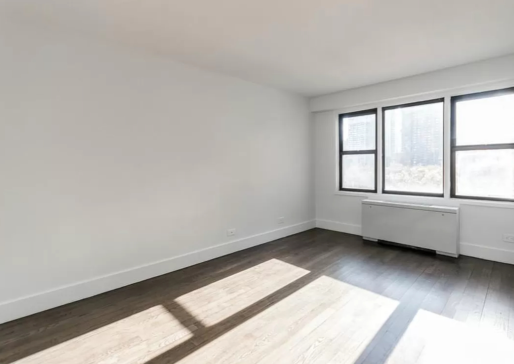 220 East 63rd Street - Photo 3