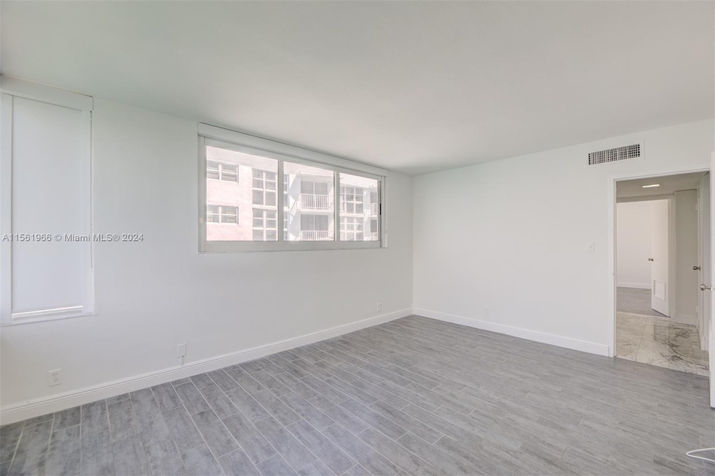 1200 West Ave - Photo 23