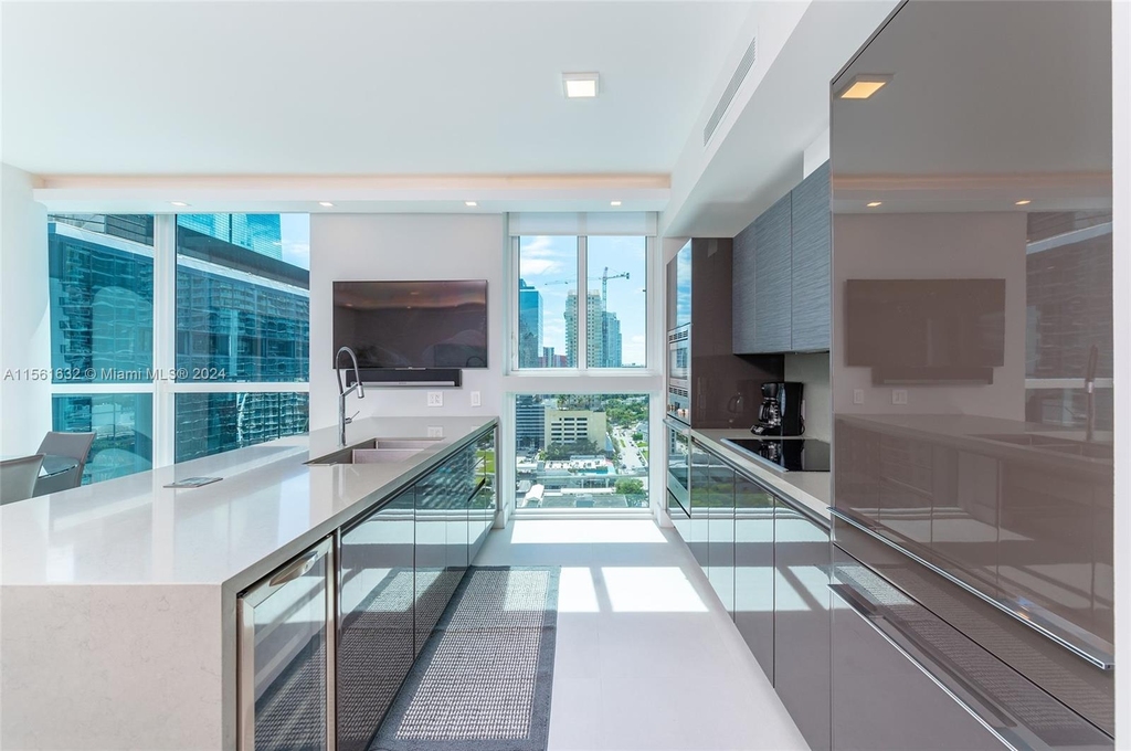 1080 Brickell Ave - Photo 9