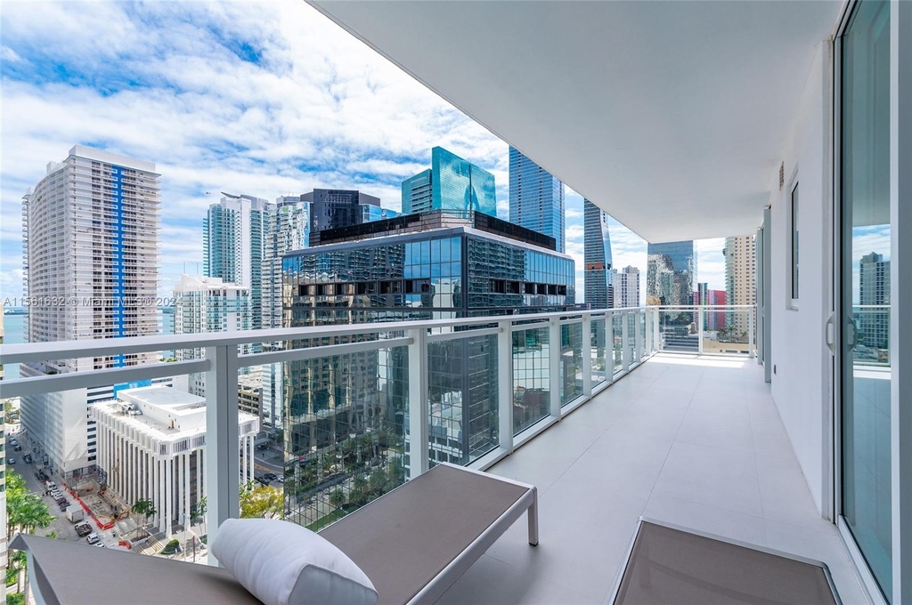 1080 Brickell Ave - Photo 23