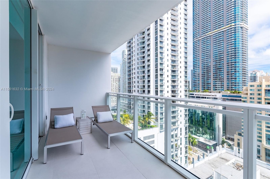 1080 Brickell Ave - Photo 22