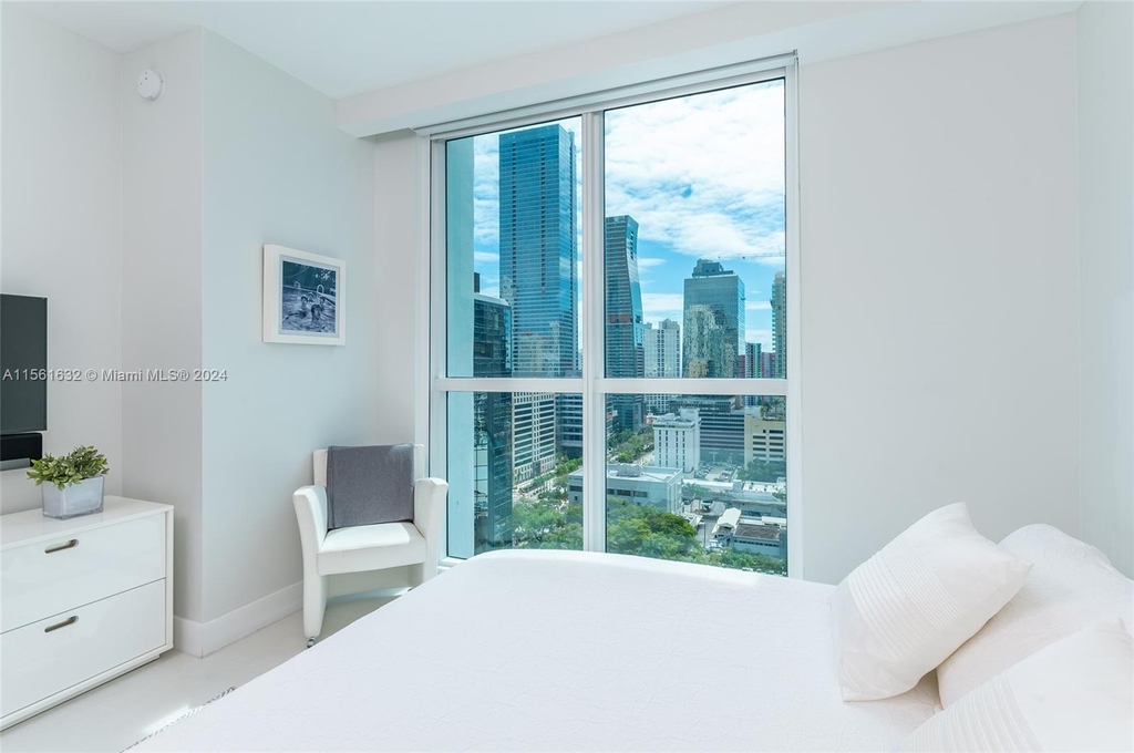 1080 Brickell Ave - Photo 18