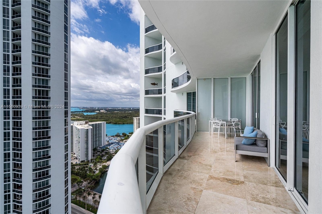 16001 Collins Ave - Photo 24