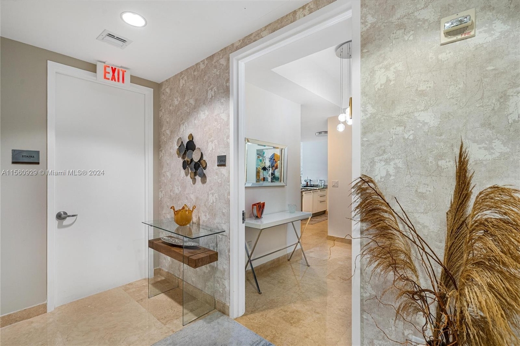 16001 Collins Ave - Photo 3