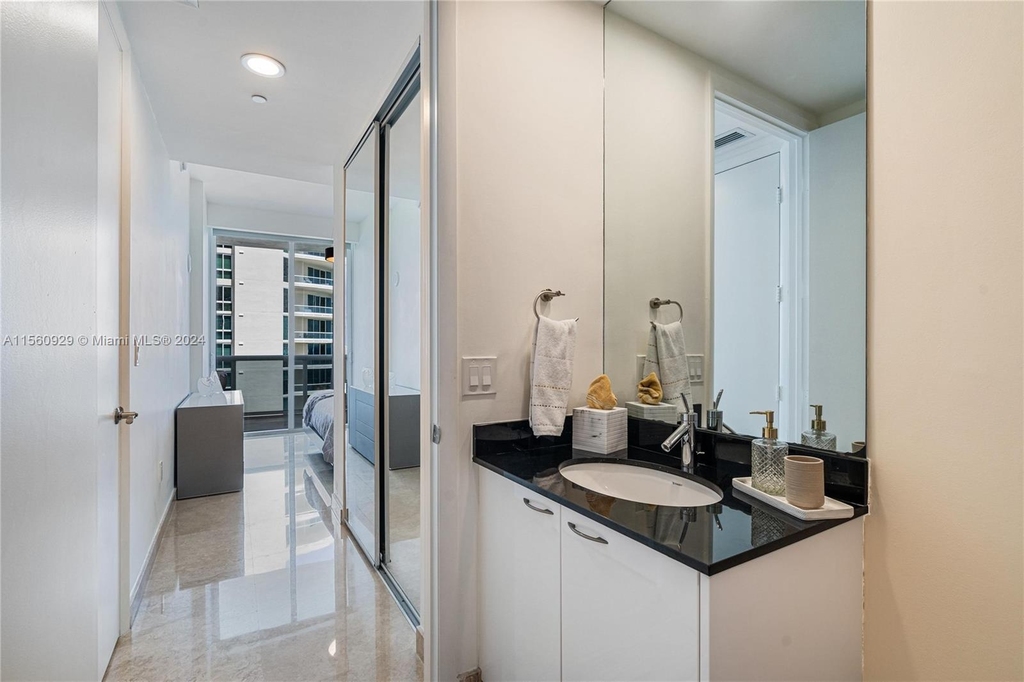 16001 Collins Ave - Photo 36