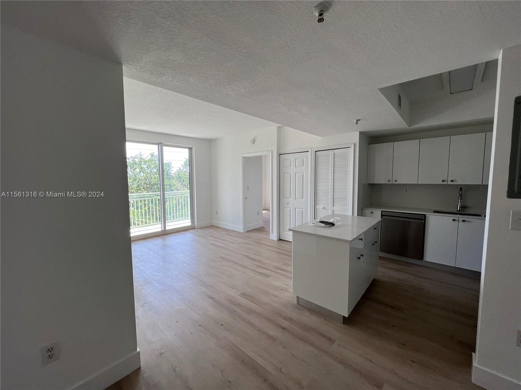 3500 Coral Way - Photo 5