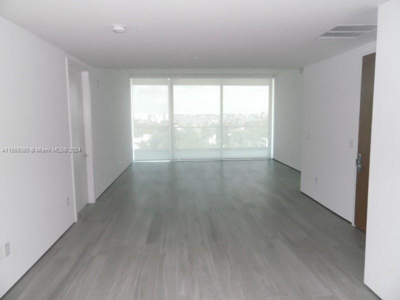 10201 Collins Ave - Photo 7