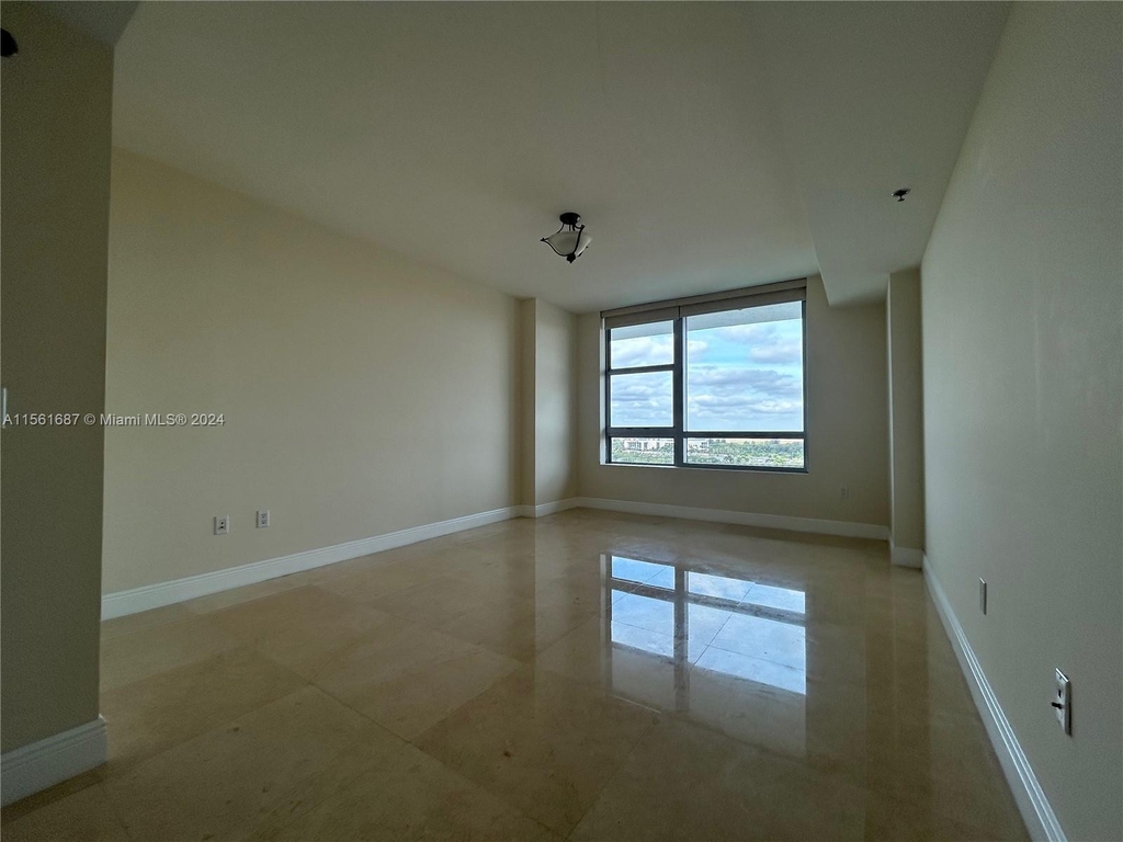 2641 N Flamingo Rd - Photo 9