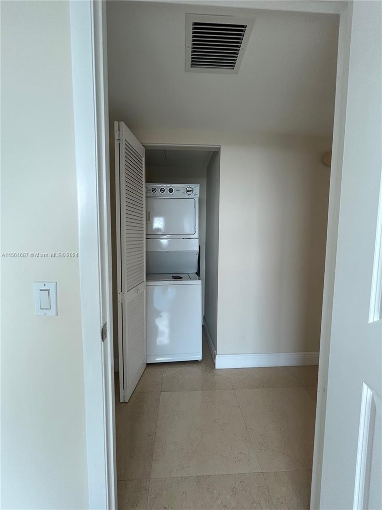 2641 N Flamingo Rd - Photo 8