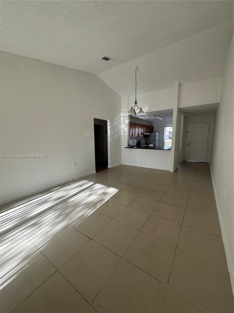 2244 Sw 80th Ter - Photo 10