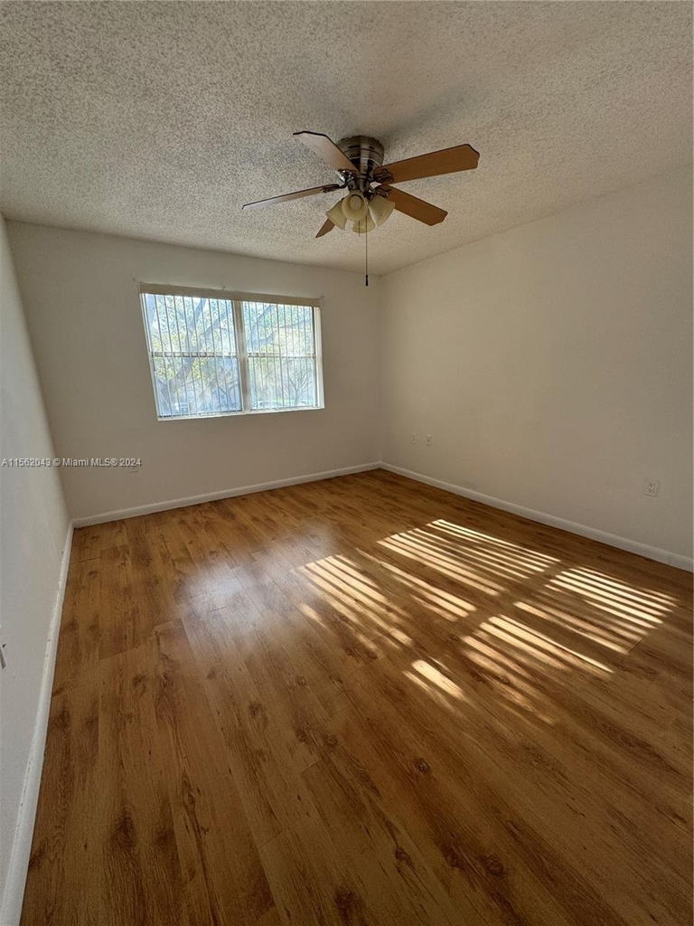 2244 Sw 80th Ter - Photo 7