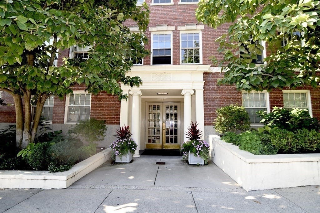 37 Beacon Street - Photo 16