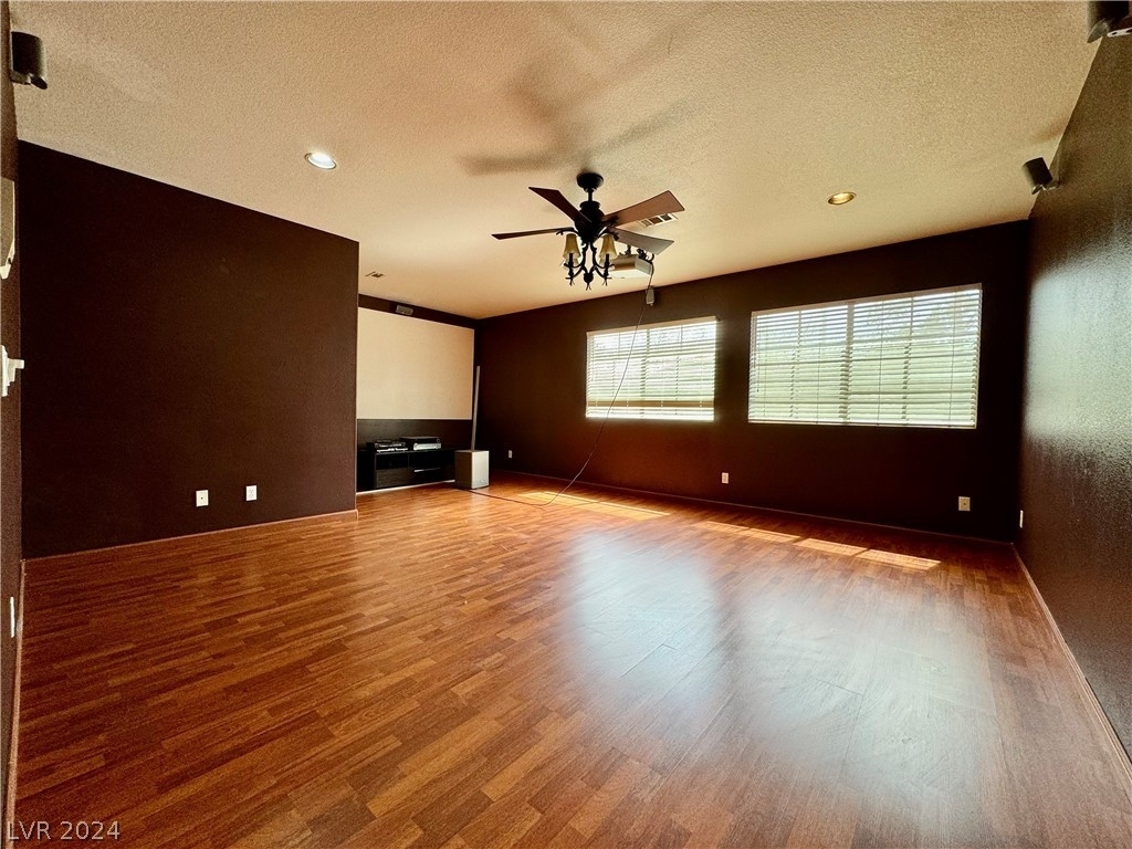 2 White Tail Court - Photo 17