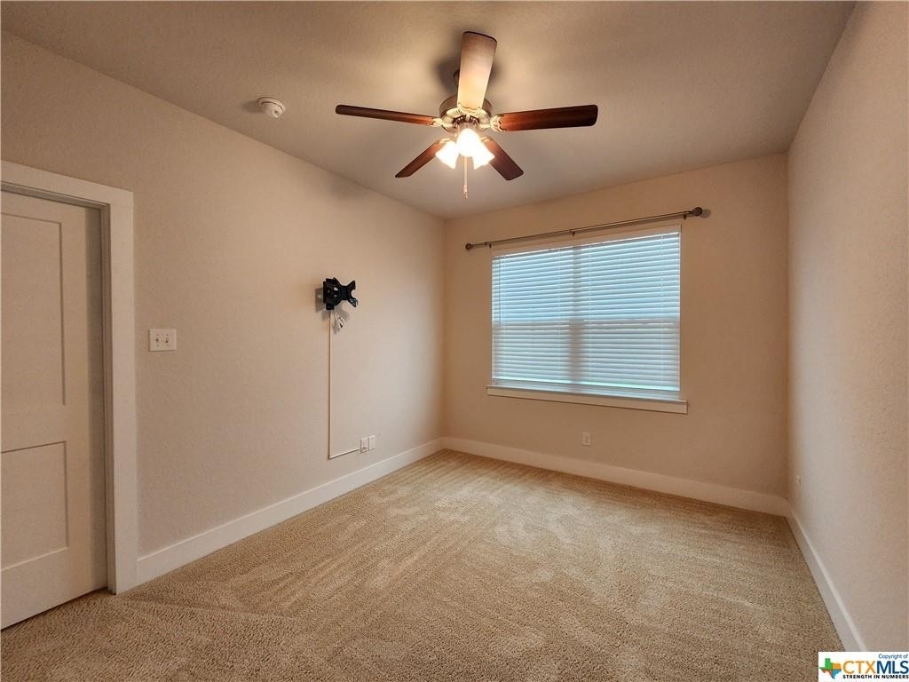 212 Sapphire - Photo 16