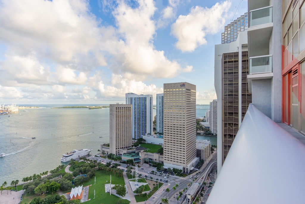 50 Biscayne Boulevard - Photo 9