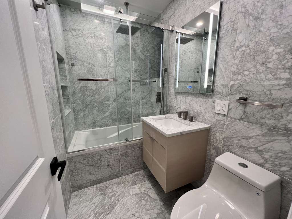 114 East 40th Street - Photo 1