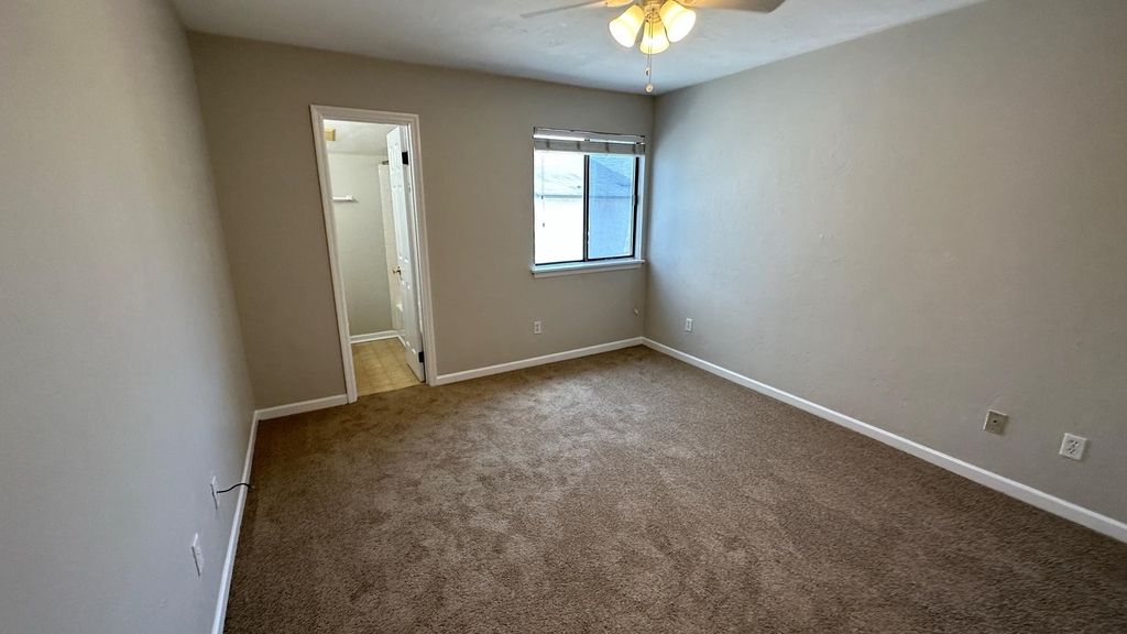 1317 Airport Drive - Photo 10