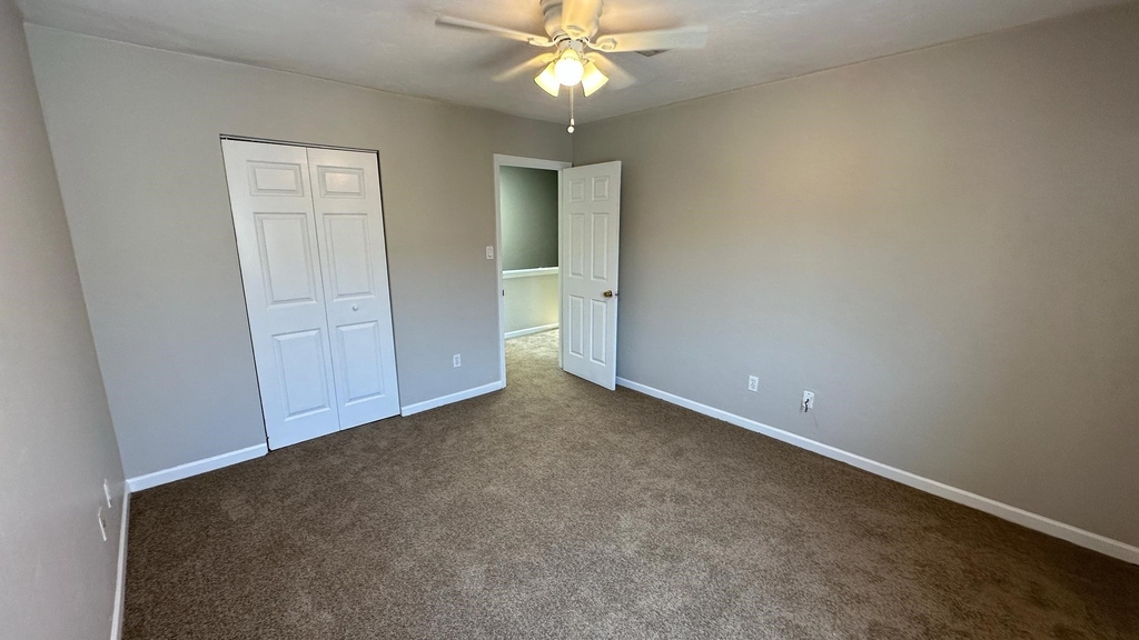 1317 Airport Drive - Photo 11