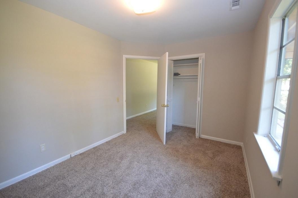 3041 Woods Place - Photo 11
