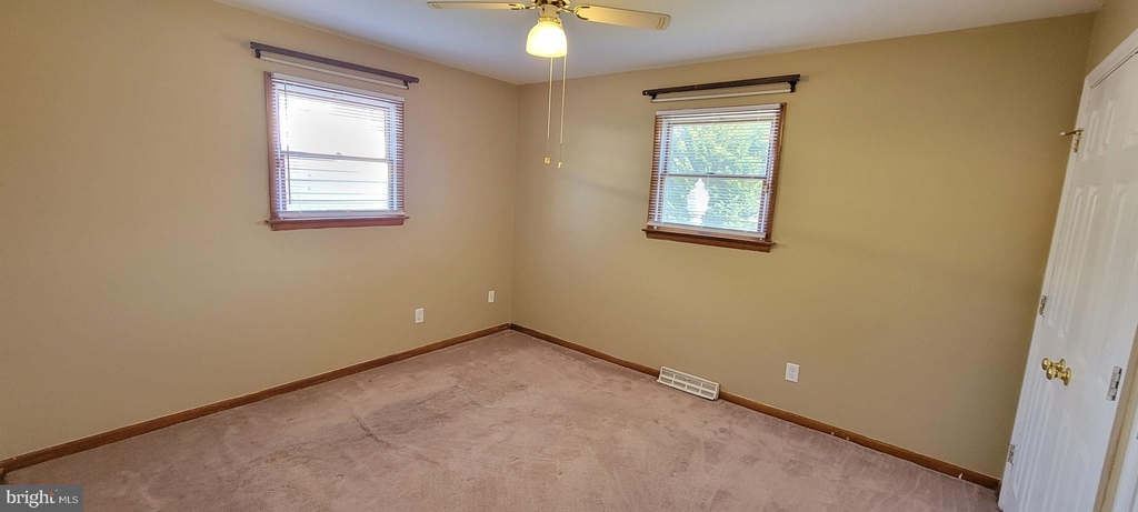 1050 Bell Avenue - Photo 15