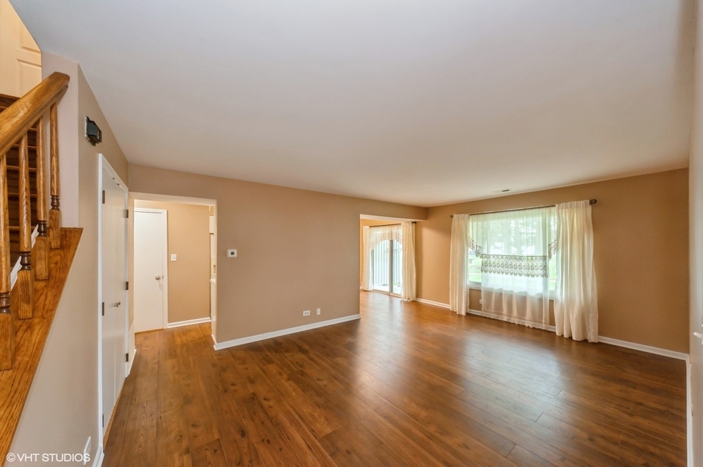 1008 Hayes Court - Photo 4