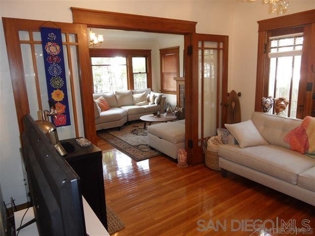 1633 Cypress Ave - Photo 1