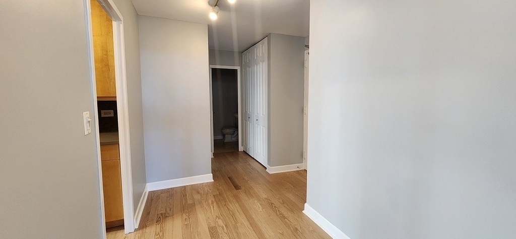 4250 N Marine Drive - Photo 22