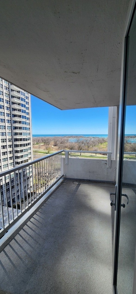 4250 N Marine Drive - Photo 27