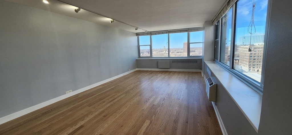 4250 N Marine Drive - Photo 15