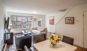 405 Park Avenue - Photo 2