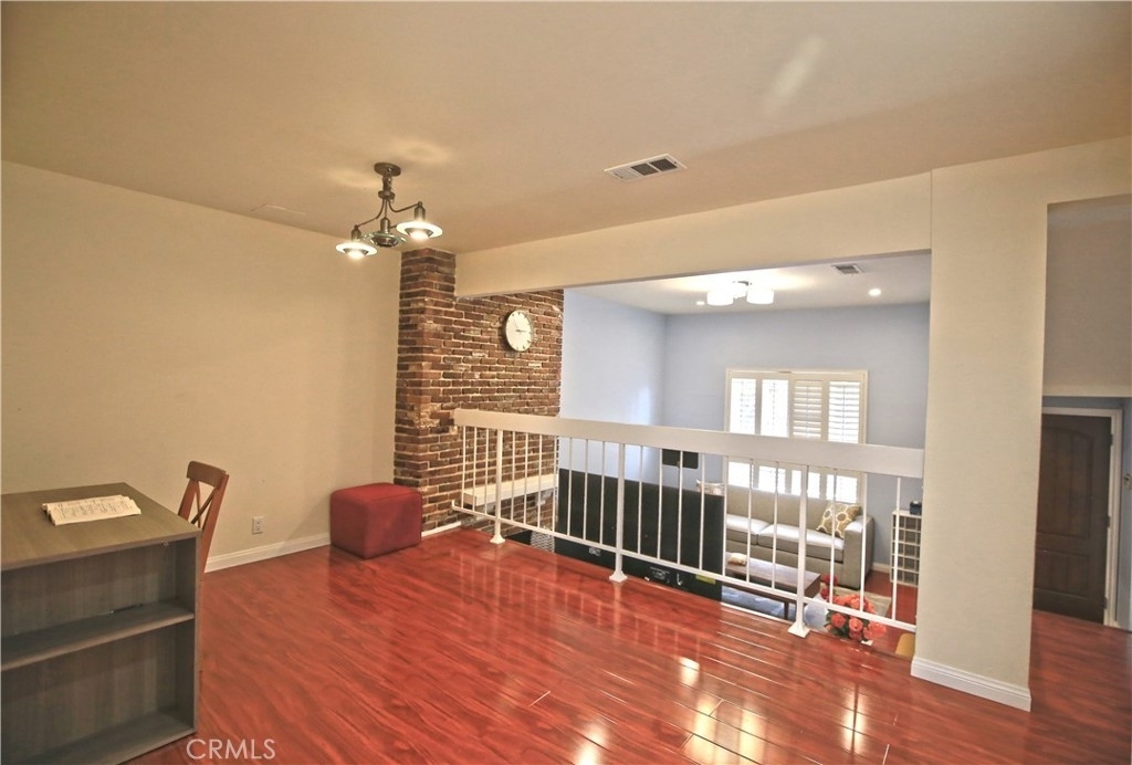 212 N Marguerita Avenue - Photo 3