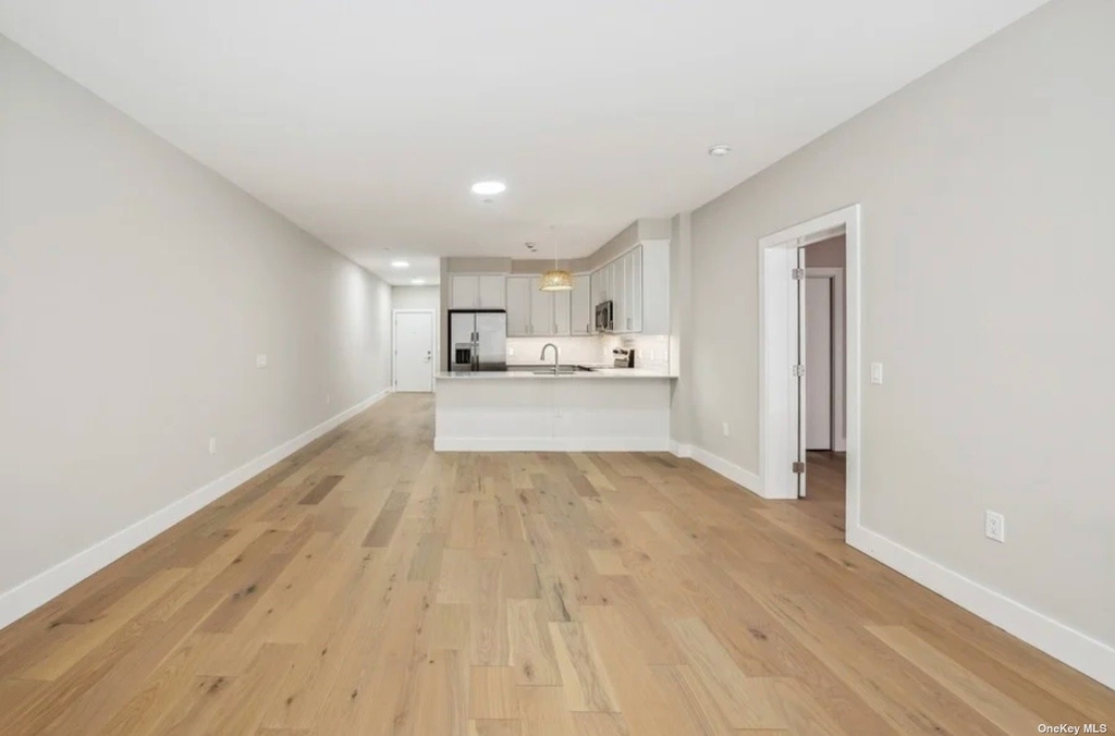 57 Grand St - Photo 1