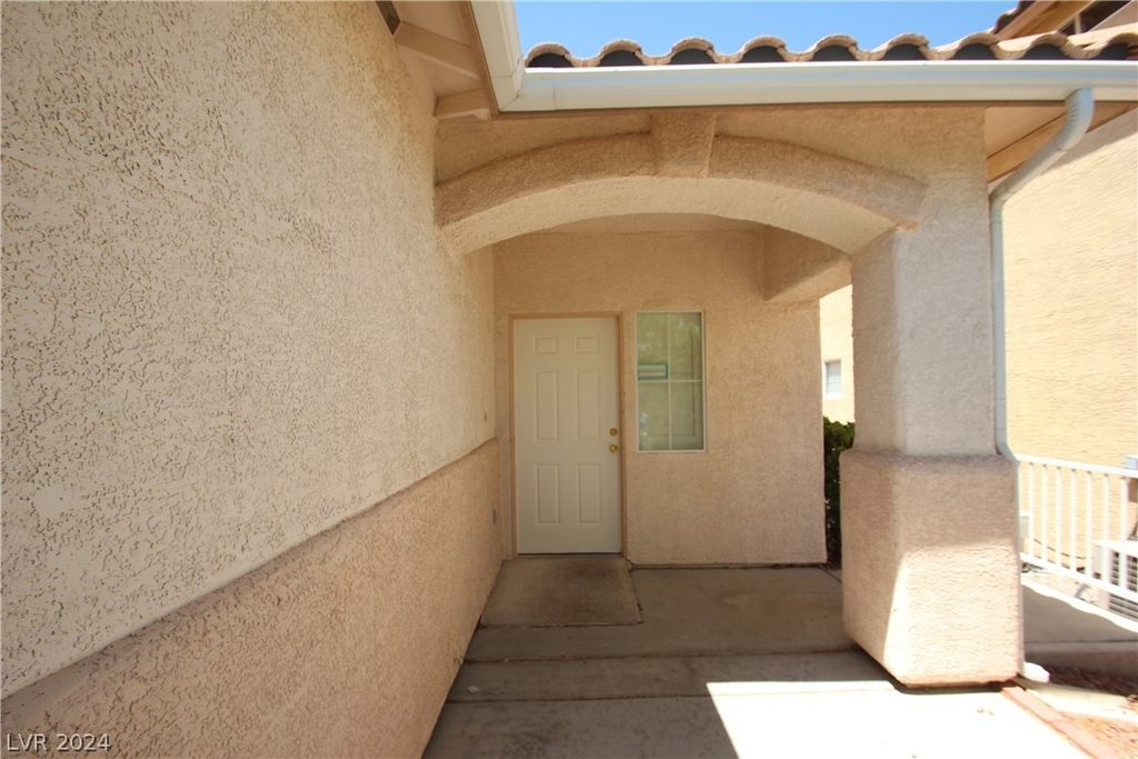 8756 Shady Pines Drive - Photo 2