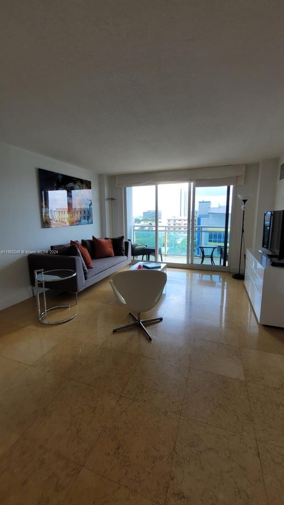 6917 Collins Ave - Photo 23