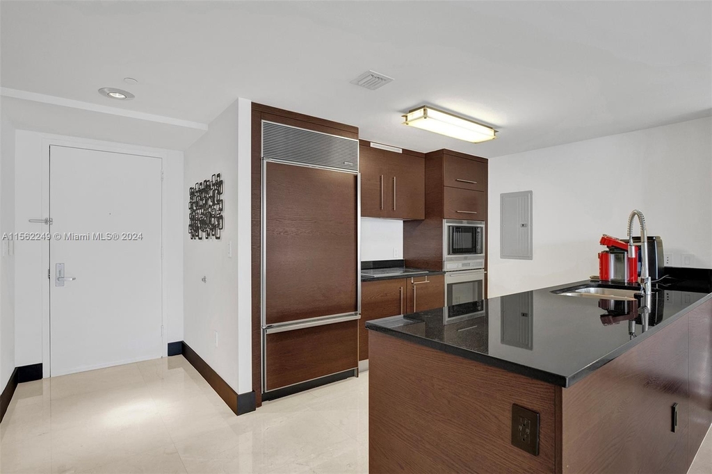 465 Brickell Ave - Photo 13